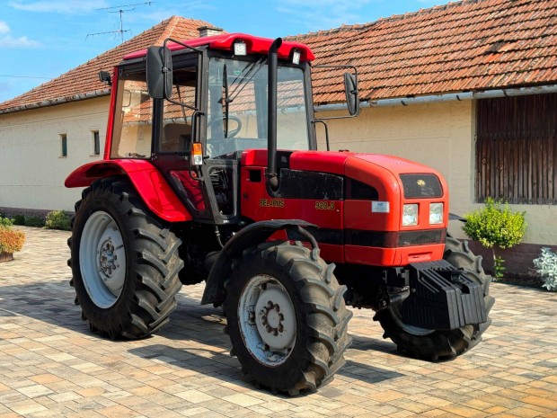 MTZ 920.3 traktor