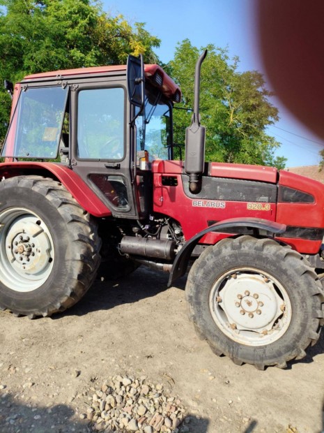 MTZ 92-es traktor friss mszakival