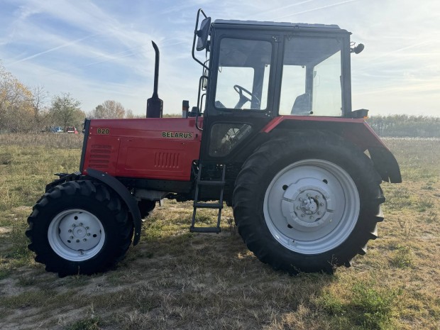 MTZ Belarus 820