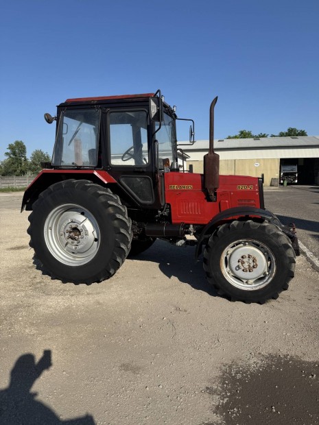 MTZ Belarus 820.2