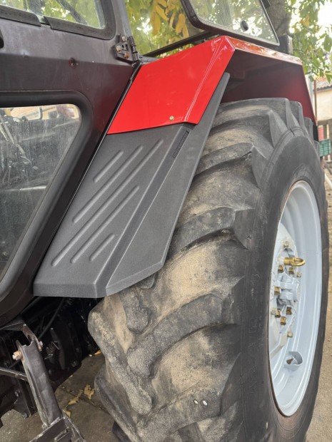 MTZ Belarus 820.4 