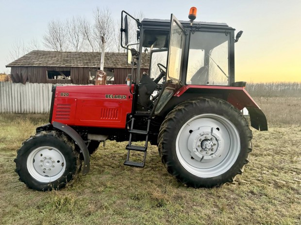 MTZ Belarus 820 traktor