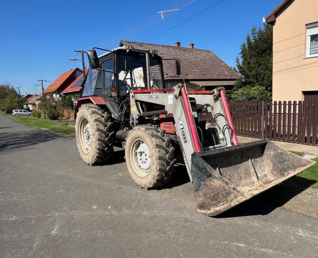 MTZ Belarus traktor homlokrakodóval eladó
