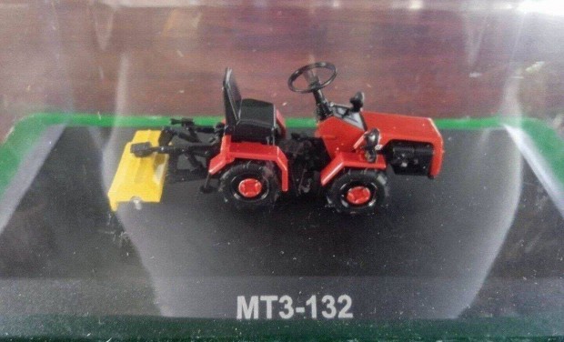 MTZ -132 traktor kisauto modell 1/43 Elad