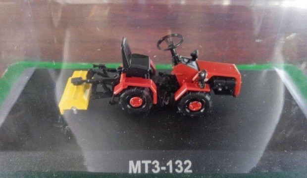 MTZ -132 traktor kisauto modell 1/43 Elad