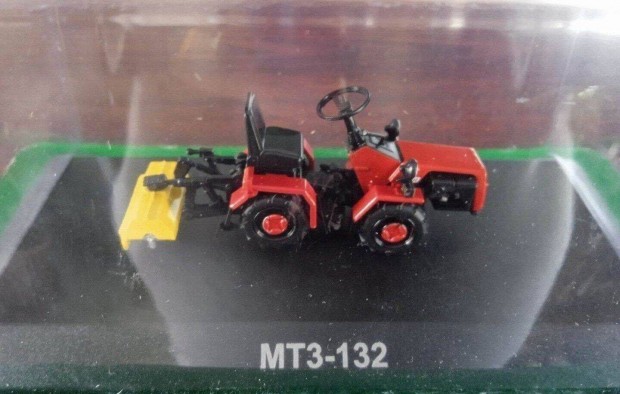 MTZ -132 traktor kisauto modell 1/43 Elad