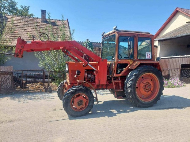 MTZ -82 traktor elad