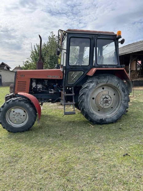 MTZ - 821 Traktor elad