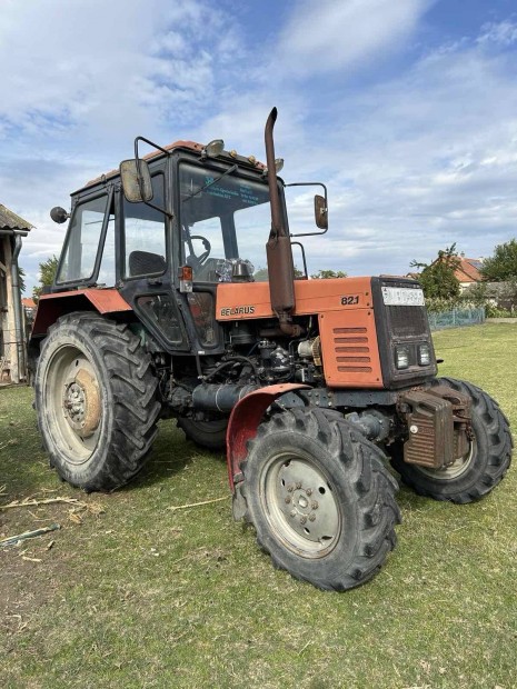 MTZ - 821 Traktor elad