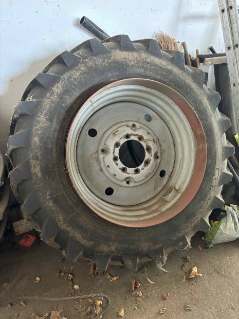 MTZ (dupla)kerk Belshina 18.4 R34 144 A8