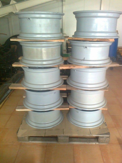 MTZ els� felni 5 vagy 8 furatos �j