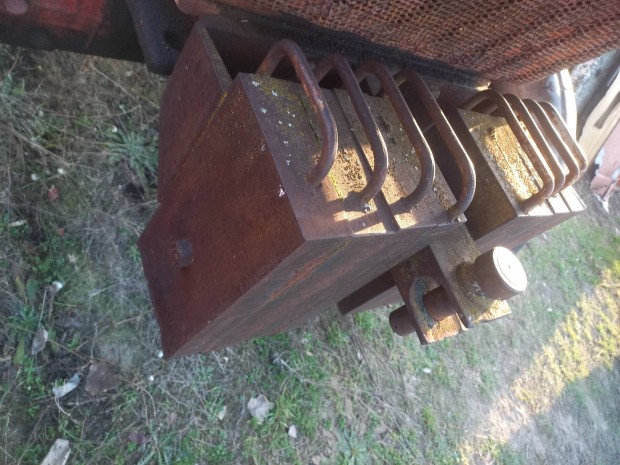 MTZ orrs�ly gy�ri, valamint kistraktorra egyedi