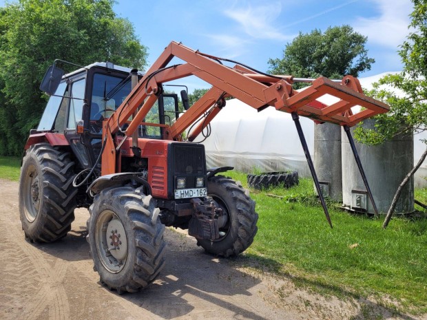 MTZ traktor, pótkocsi