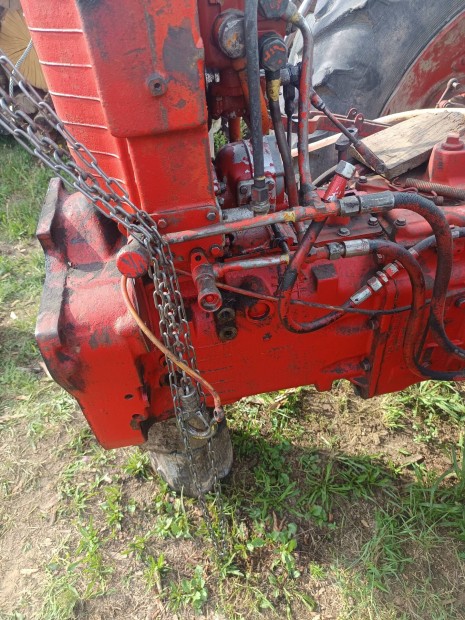 MTZ traktor használt darázs derék
