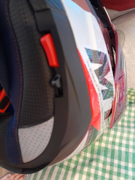 MT Helmets Atom j buksisak elad.S-55-56