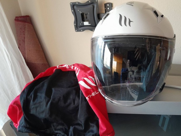 MT Helmets Avenue SV Solid Gyngyfehr Nyitott Motoros napszemveges B