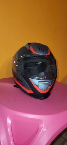 MT Stinger Zárt Motoros Bukósisak