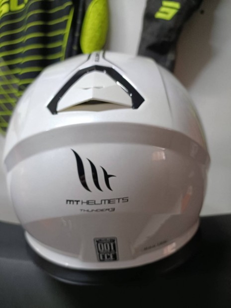 MT helmets thunder 3