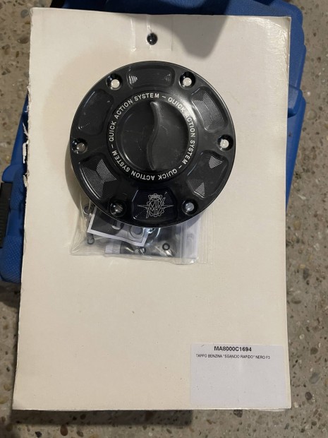 MV Agusta Tank quick release