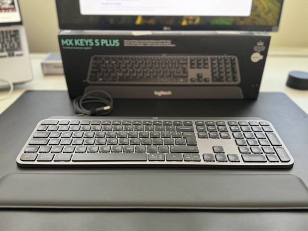 MX Keys S PLUS