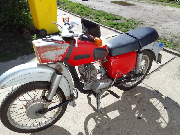 MZ 125 motor