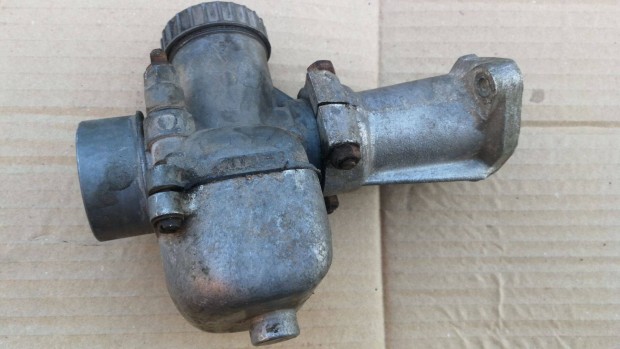 MZ Es 250 Trophy Bvf 28 karbur�tor porlaszt� + sz�v�csonk