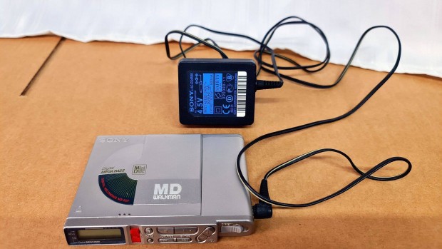MZ-R37 Sony hordozható MD adapterrel eladó