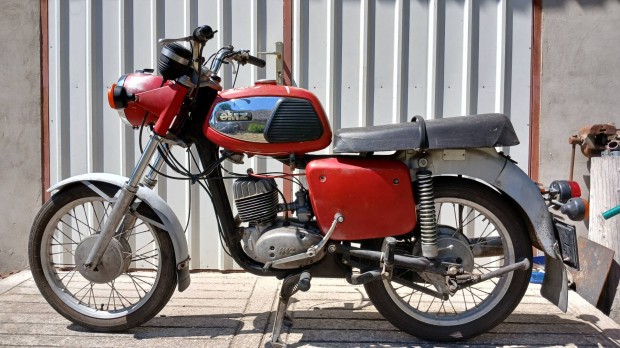 MZ TS 125 alkatrsznek elad