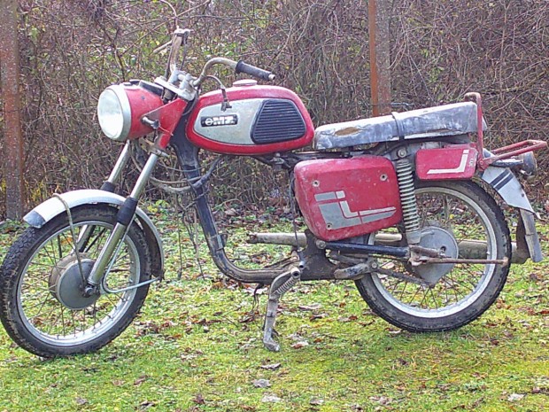 MZ TS 125-�s,1976-os,papirok n�lk�li csupasz f�v�z
