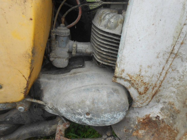 MZ TS 125-ös rozsdaboglya bontatlan motorblokk nagyon olcsón