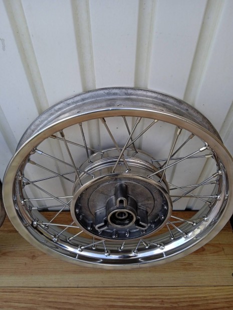 MZ TS 250 / 1 kerék párban.