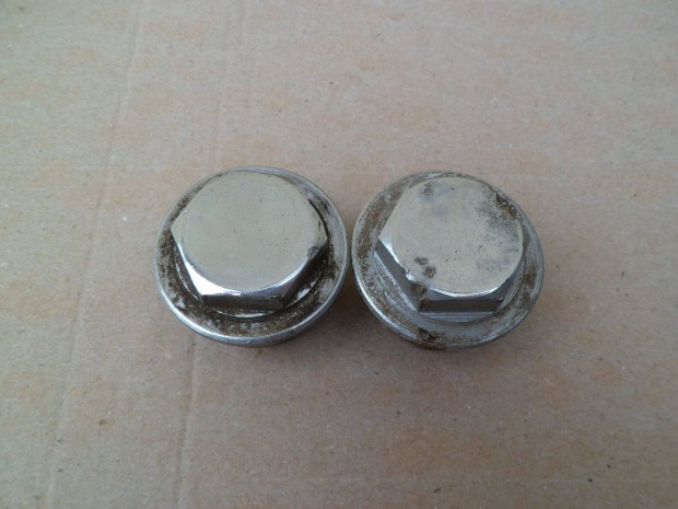 MZ teleszk�pcs� lez�r� csavar