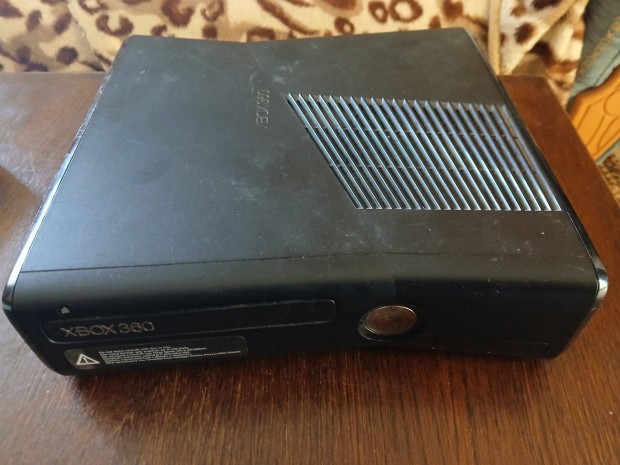M-21. Xbox 360 250 Gb Gp Chipes+Tartozkok+ 8 Db Jtk :