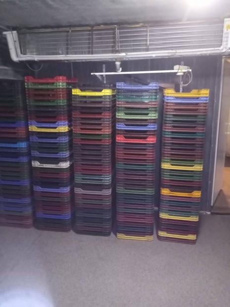 M 2,5 málnás rekeszek jó állapotban