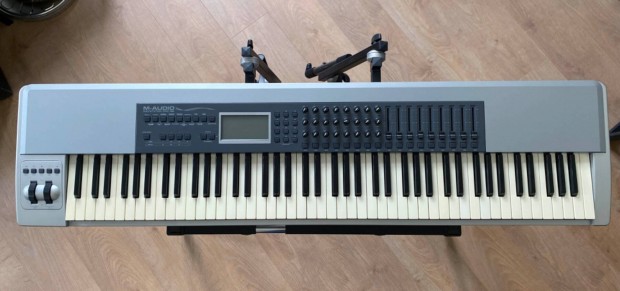 M-Audio Master Keyboard 88 MIDI Hammermechanika