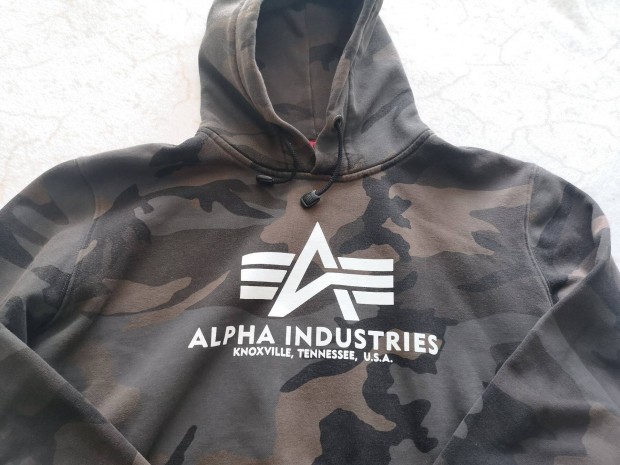 M-es Alpha Industries khaki/basic kapucnis pulver