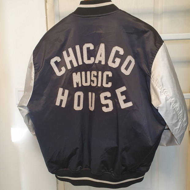 M-es Chicago Music House varsity baseball bomber dzseki kabt