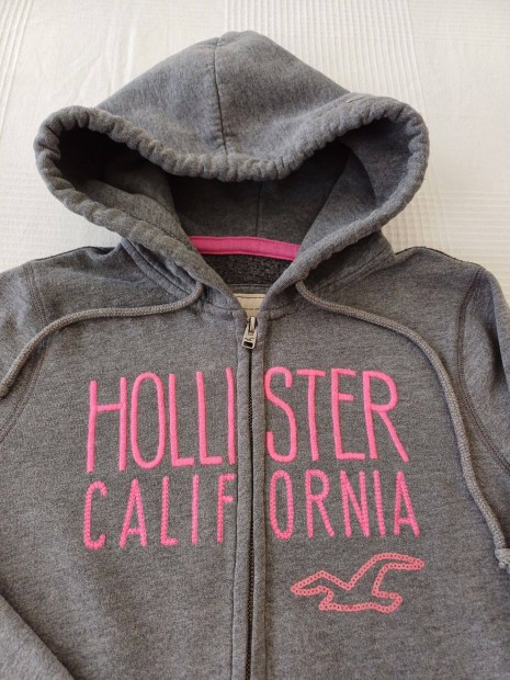 M-es Hollister ni pulver