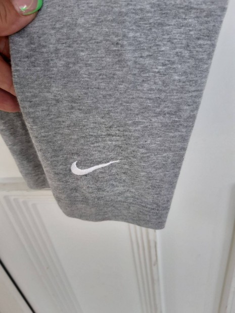 M-es Nike szrke(fehr pips) pamut ni leggings