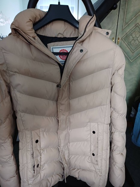 M-es meleg t�li dzseki elad�