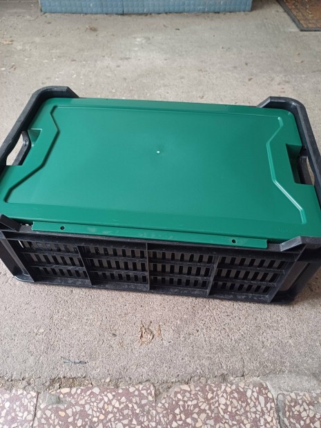 M fed�l m tet� elad� �jpesten rekesz l�da M10 m30