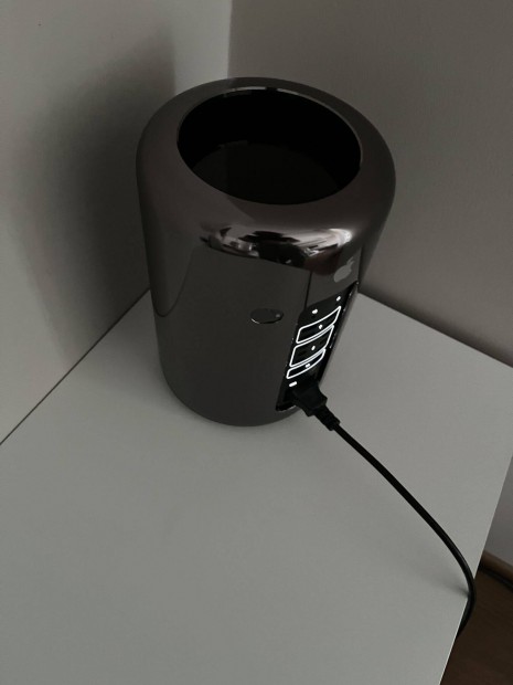 Mac Pro 6.1 6C/32GB/1TB/2xD500 2018-as vsrls