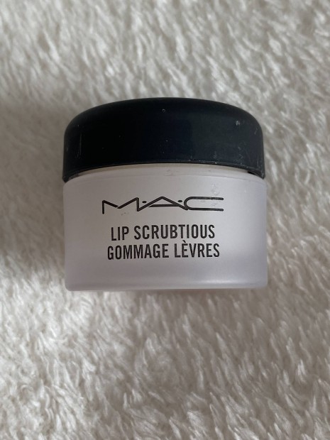 Mac lip scrubtions sweet vanilla