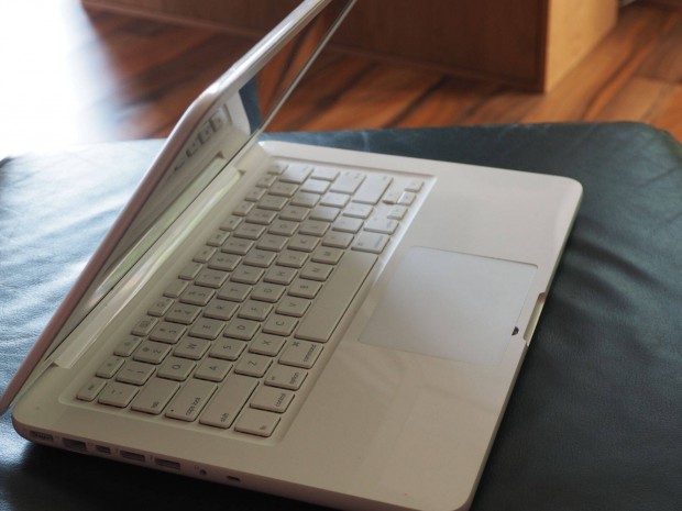 Macbook 13" szép állapotban eladó