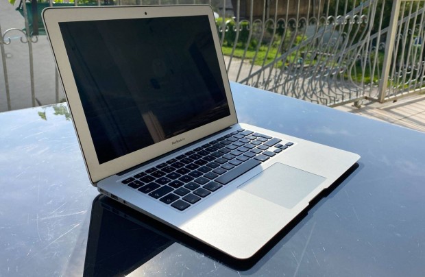 Macbook Air 13" CTO A1466 8GB I 1TB M.2 SSD I HUN