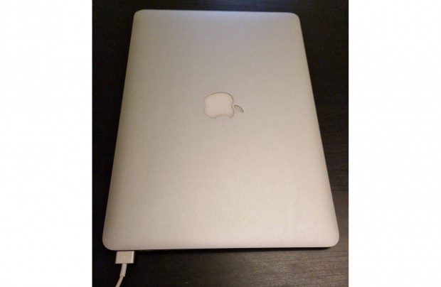 Macbook Air 13" (2013), VGA s HDMI talaktval