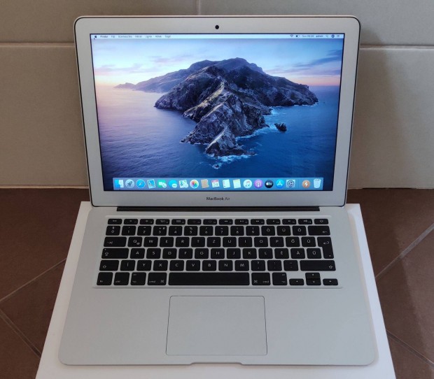 Macbook Air 13" - 2016 gyrts, i5, 8GB RAM, 87% akku, garancia