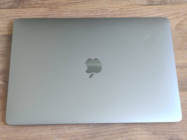 Macbook Air 13" - 2019, i5, 8/256GB, garancia