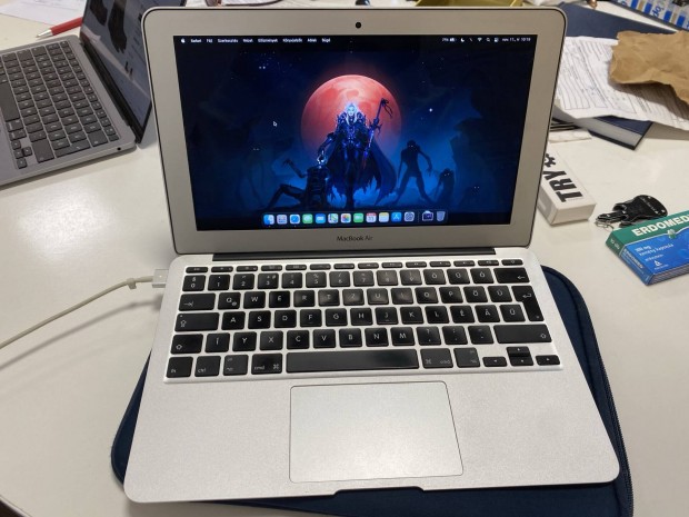 Macbook Air 2014 Early 11" j akkumultorral!