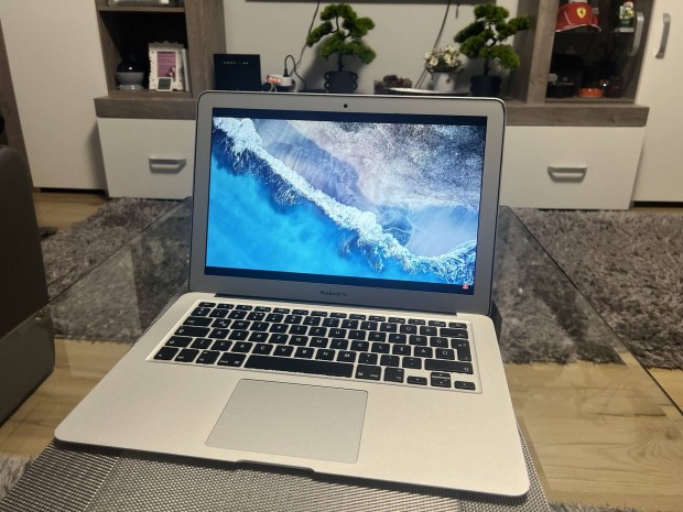 Macbook Air 2017 Magyar Bill Erős Akku 4-5H i5 1.8 Ghz 8 GB 128 SSD